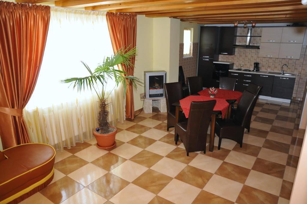 Pensiunea Lory Agarcia Exterior photo